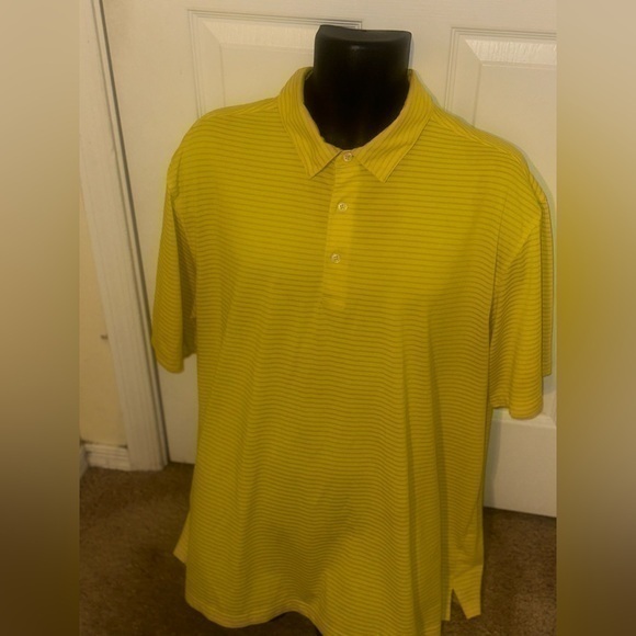 Walter Hagen Other - Men’s size XXl 2XL used Walter Hagen golf yellow polo shirt Pre own items are as